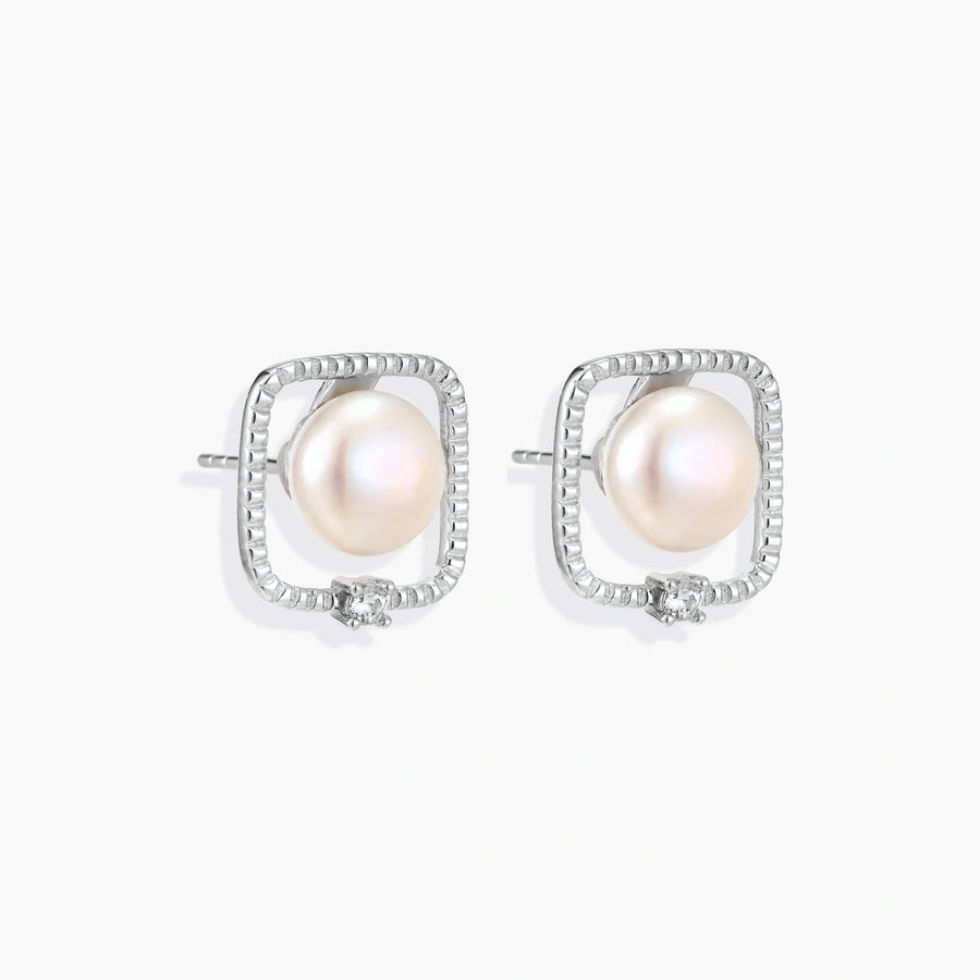 Halo Pearl Earrings | LIZNA GLOW