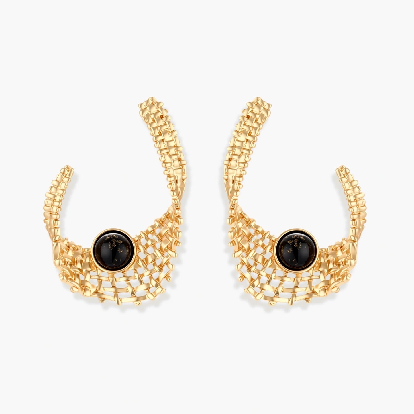 Pendientes de malla escultural