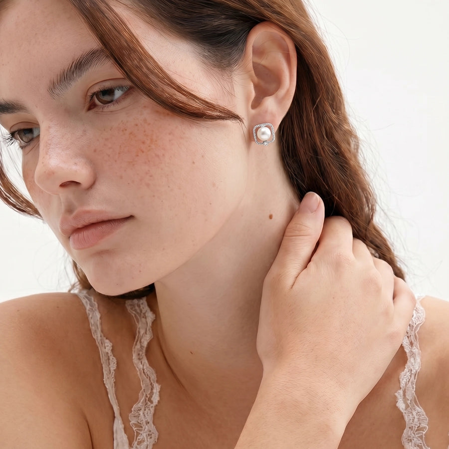 Halo Pearl Earrings | LIZNA GLOW