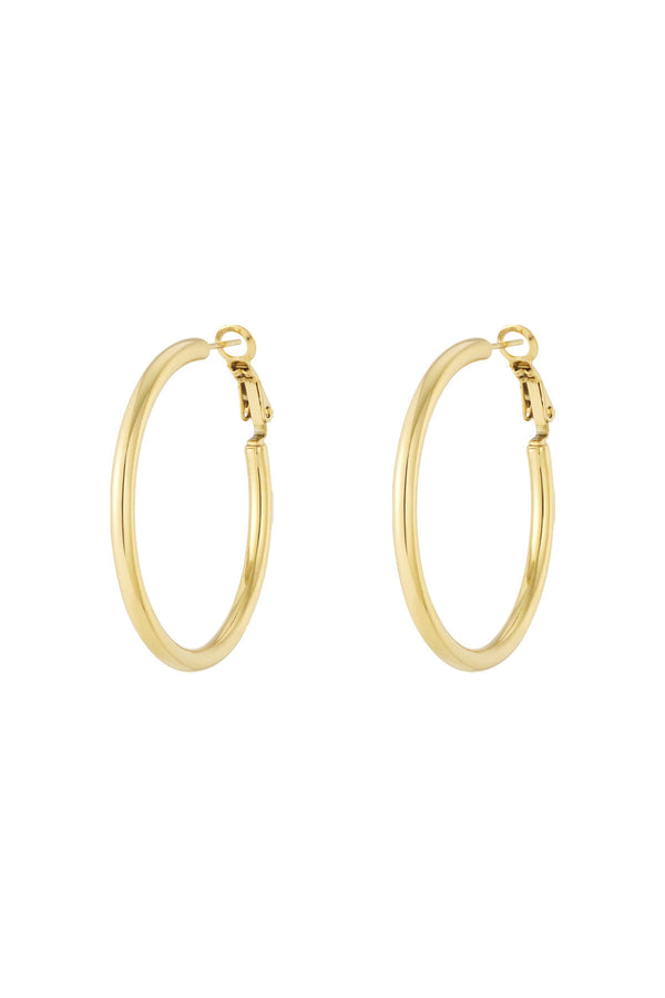Basic hoop earrings